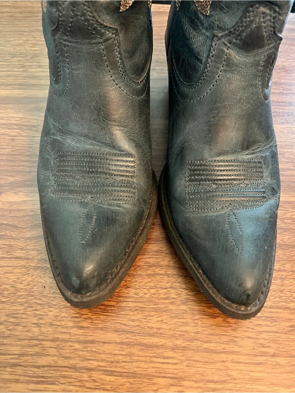 Ariat Vintage Denim Heritage J Toe Leather Heeled Boots with Brown Embroidery - Picture 5 of 9